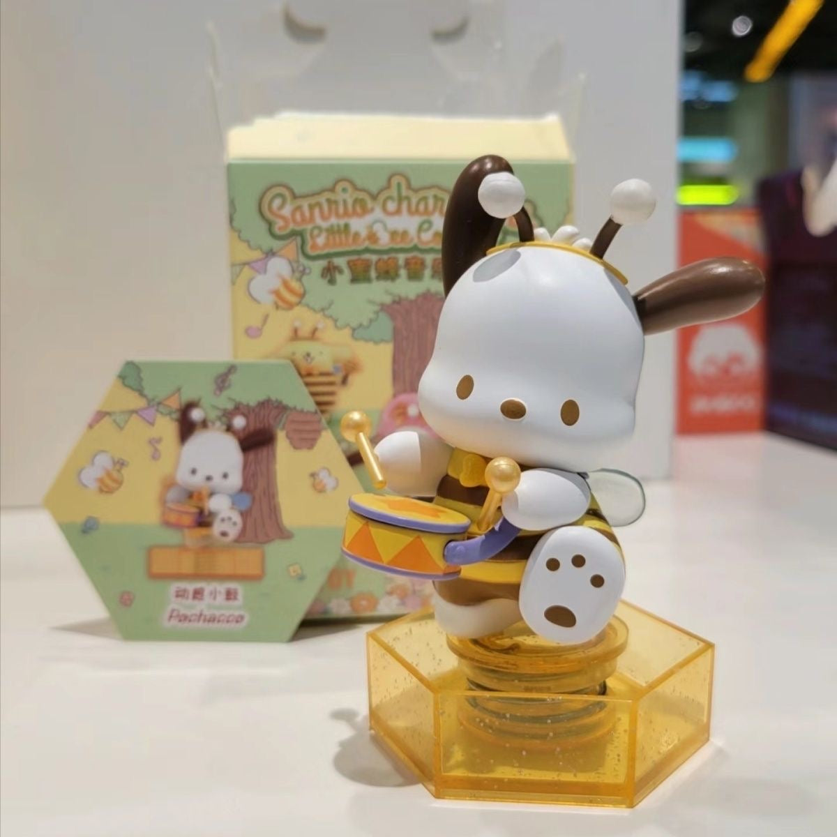 Sanrio Family "Little Bee Concert" Blind Box